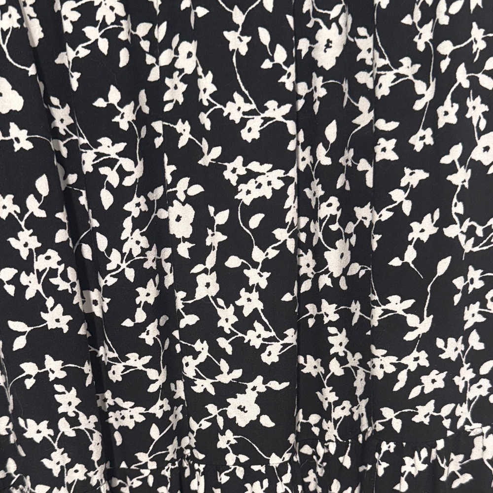 Old Navy Black and White Floral Dress - Picture 4 of 7